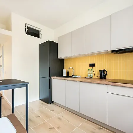 Ochota Sunny By Bookinghost * Varsóvia